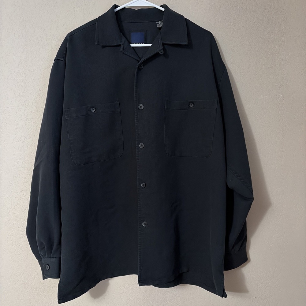 SQWEAR XL/TG Men's Black Long Sleeved Shirt.